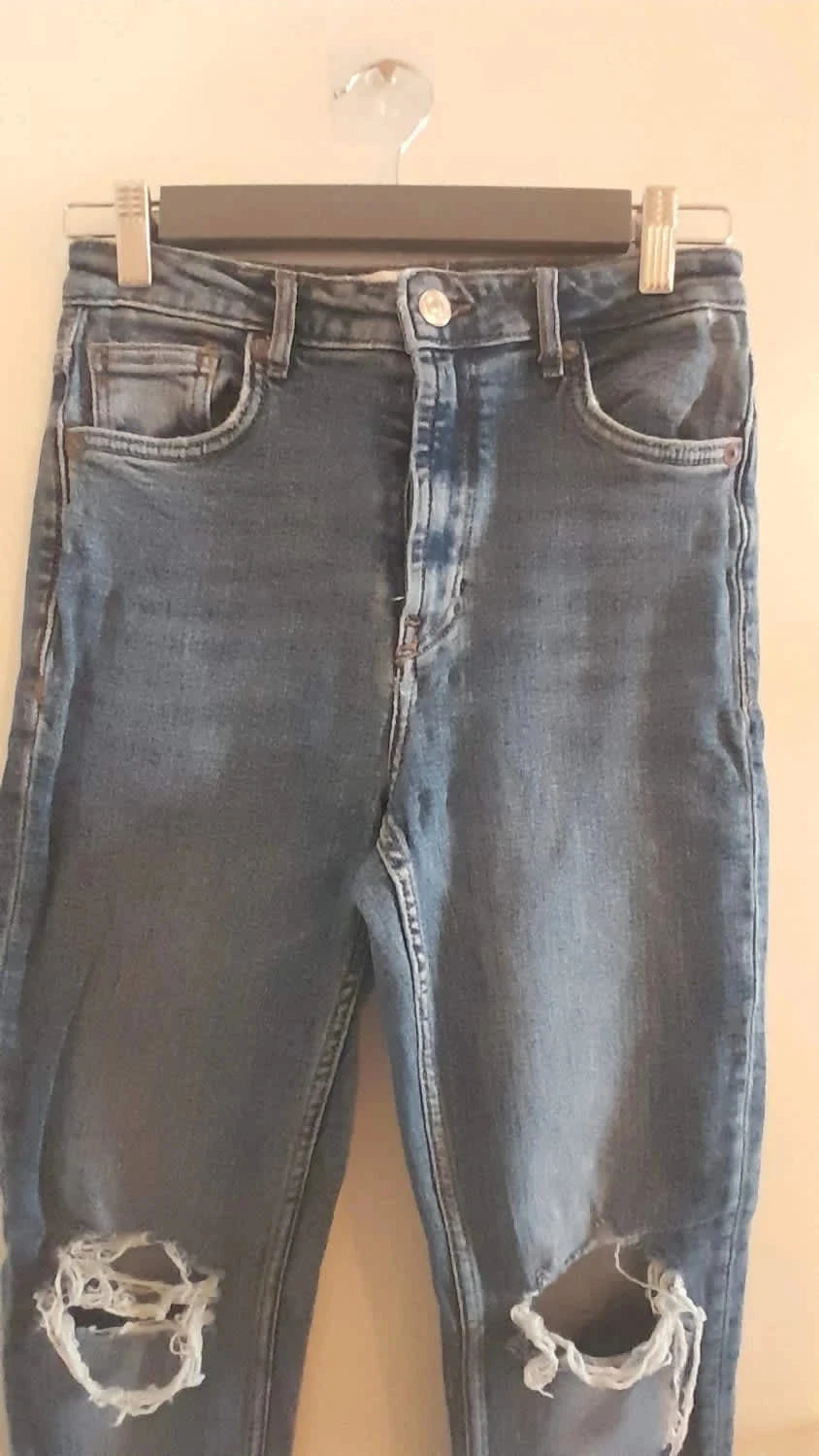 Calça jeans rasgada, cor azul, Tamanho 36, Marca Zara – photo 2